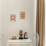 Neapolis 4*