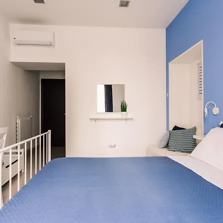 Neapolis 4*